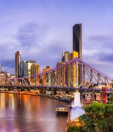 Brisbane story bridge skyline